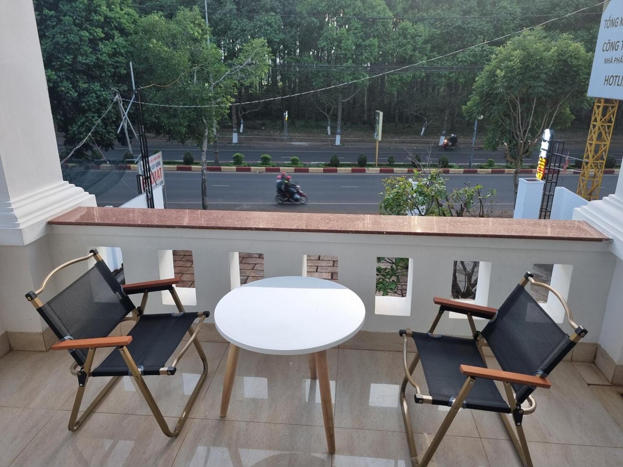 Khoi Dai Hotel Buon Ma Thuot Buitenkant foto